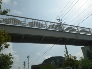 歩道橋サイン